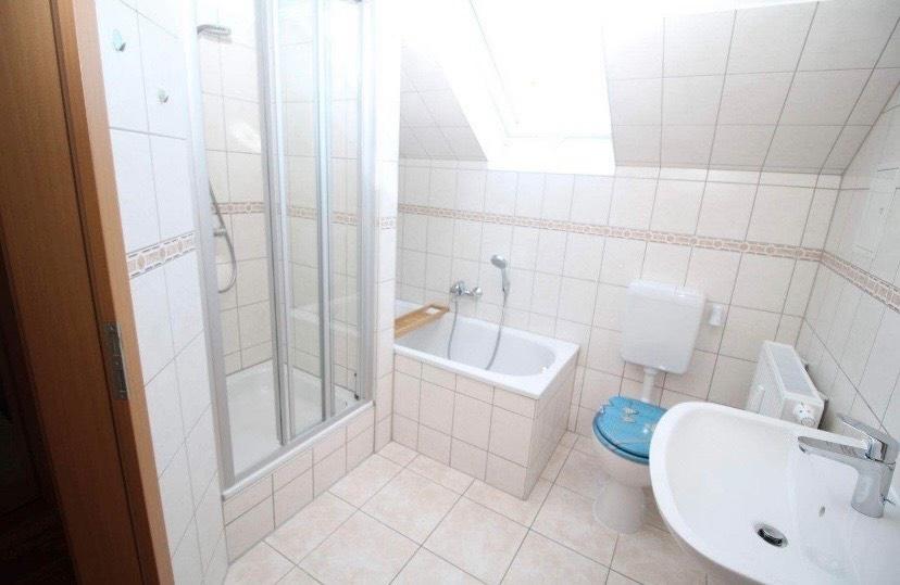 Etagenwohnung Niederwürschnitz - 3 Zimmer, 72 m&sup2;, 432&euro; | Angebot:26618927
