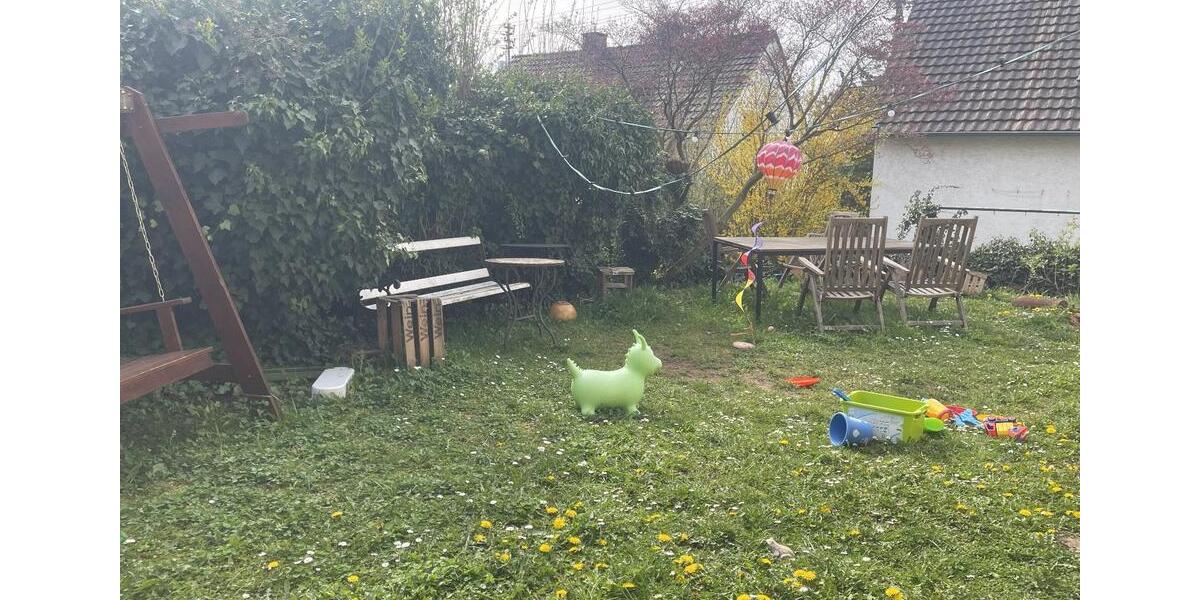 Reihenhaus Esslingen am Neckar Hegensberg - 4.5 Zimmer, 130 m&sup2;, 1.580&euro; | Angebot:26051479