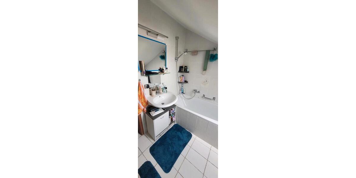 Dachgeschoßwohnung Pohlheim - 2 Zimmer, 56 m&sup2;, 600&euro; | Angebot:26700002