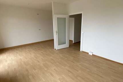 Wohnung zum Mieten in Suhl 283,58 € 54.46 m² 3 zimmer