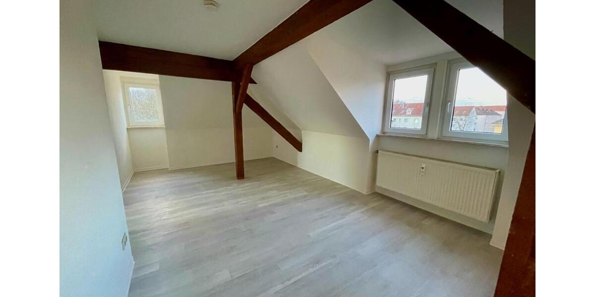 Dachgeschoßwohnung Aschersleben - 2 Zimmer, 48 m&sup2;, 295&euro; | Angebot:25150707