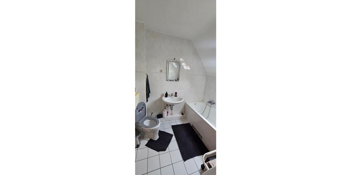 Dachgeschoßwohnung Emmerich am Rhein - 1 Zimmer, 53 m&sup2;, 490&euro; | Angebot:26564964