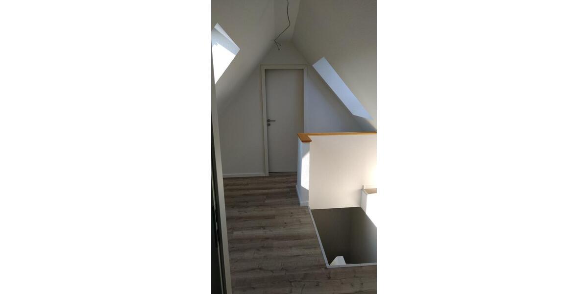 Maisonettenwohnung Wunstorf - 4 Zimmer, 107 m&sup2;, 990&euro; | Angebot:25790307