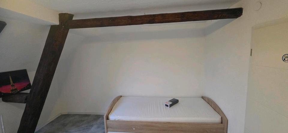 Dachgeschoßwohnung Höhr-Grenzhausen Grenzhausen - 3 Zimmer, 63 m&sup2;, 710&euro; | Angebot:26038600