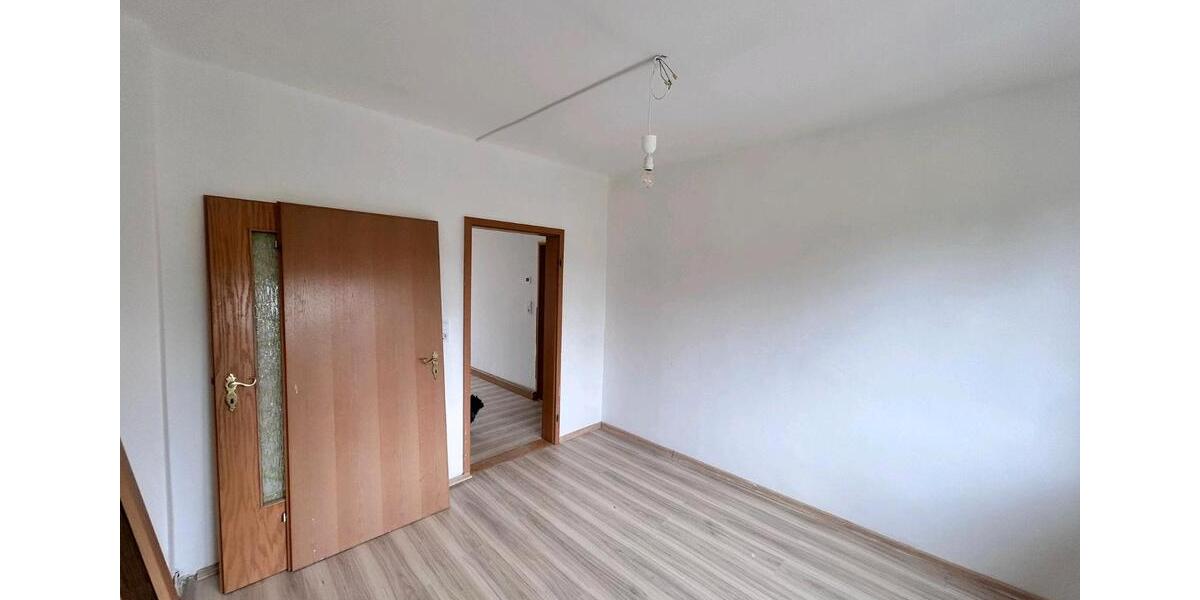 Etagenwohnung Neustadt an der Orla - 3 Zimmer, 70 m&sup2;, 390&euro; | Angebot:26580708