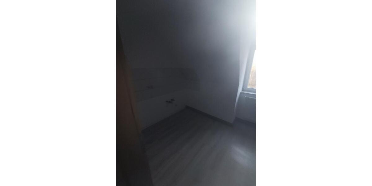 Dachgeschoßwohnung Waldheim - 3 Zimmer, 60 m&sup2;, 350&euro; | Angebot:24002246