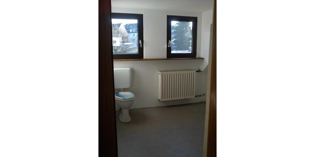 Dachgeschoßwohnung Solingen Central - 2 Zimmer, 68 m&sup2;, 580&euro; | Angebot:24426846