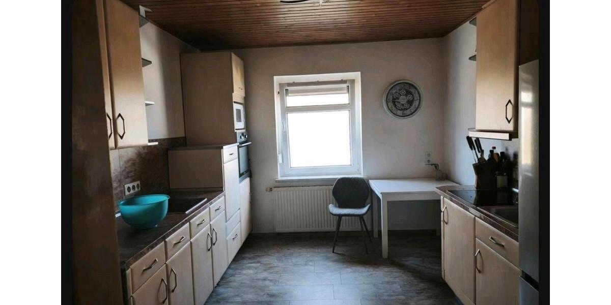 Etagenwohnung Weida - 2 Zimmer, 60 m&sup2;, 450&euro; | Angebot:25310142