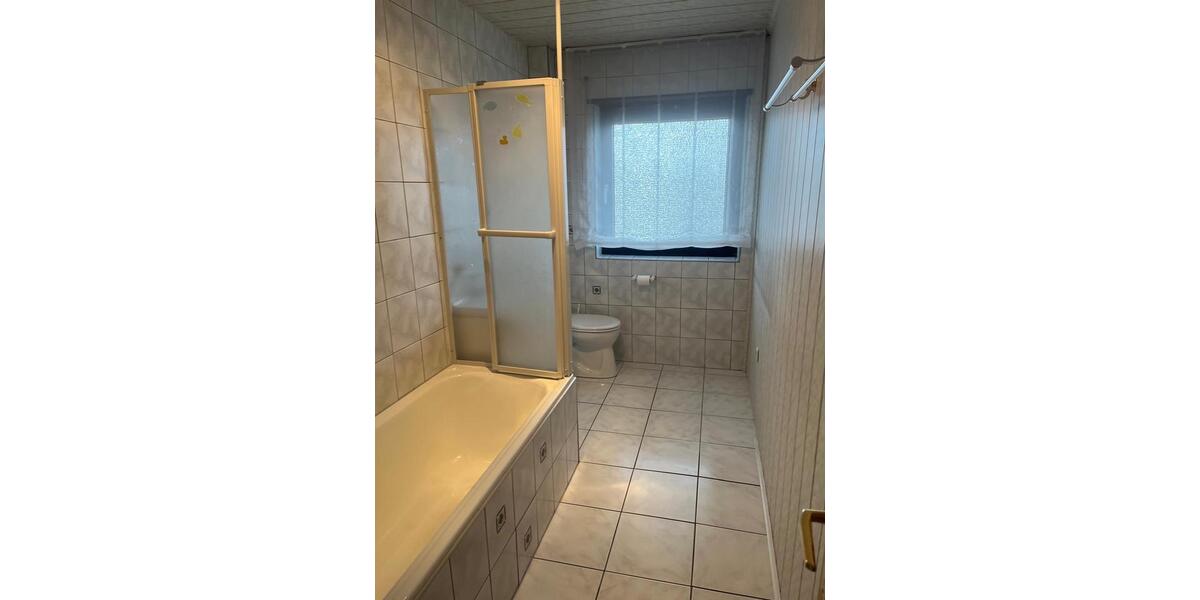 Etagenwohnung Mannheim Sandhofen - 3 Zimmer, 86 m&sup2;, 1.250&euro; | Angebot:26211103
