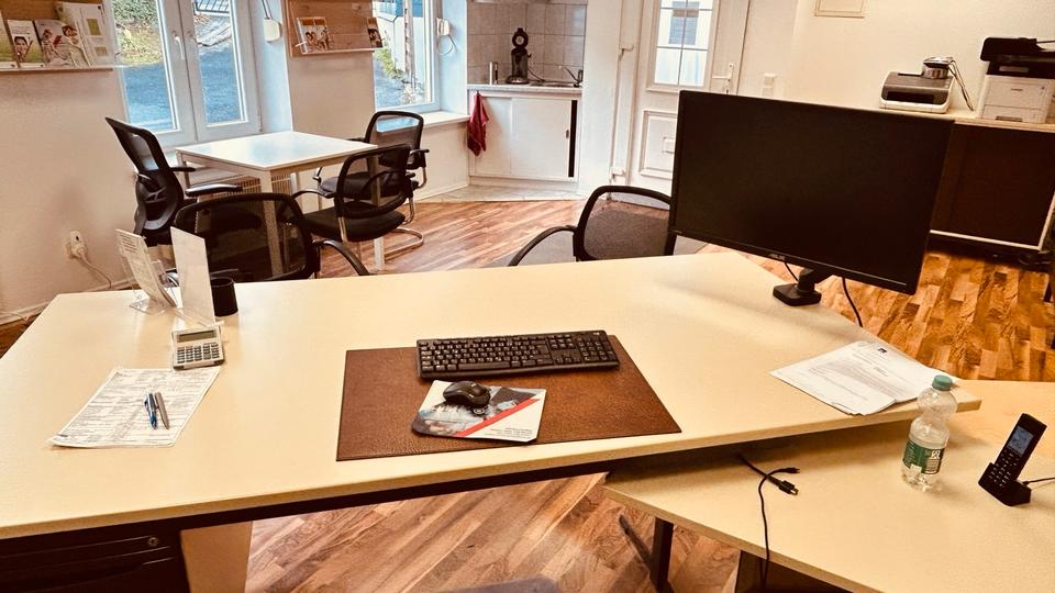Büro Möbeliert zimmer