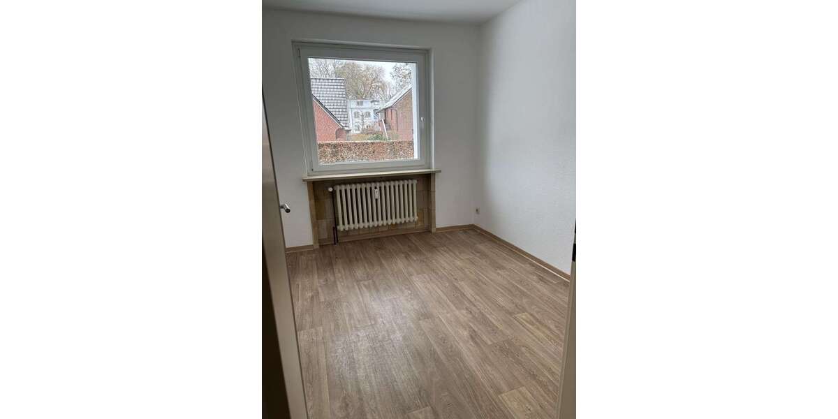 Etagenwohnung Wedel - 4 Zimmer, 87 m&sup2;, 1.260&euro; | Angebot:24790473