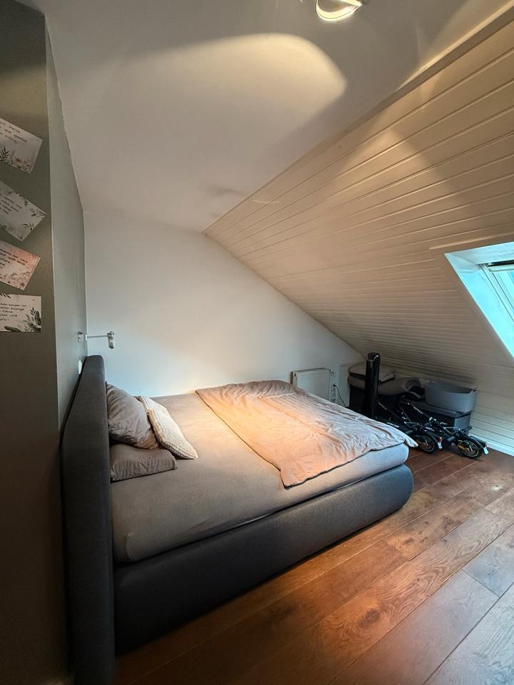 Wunderschöne Dachgeschoßwohnung in Duisburg-WalsumOverbruch