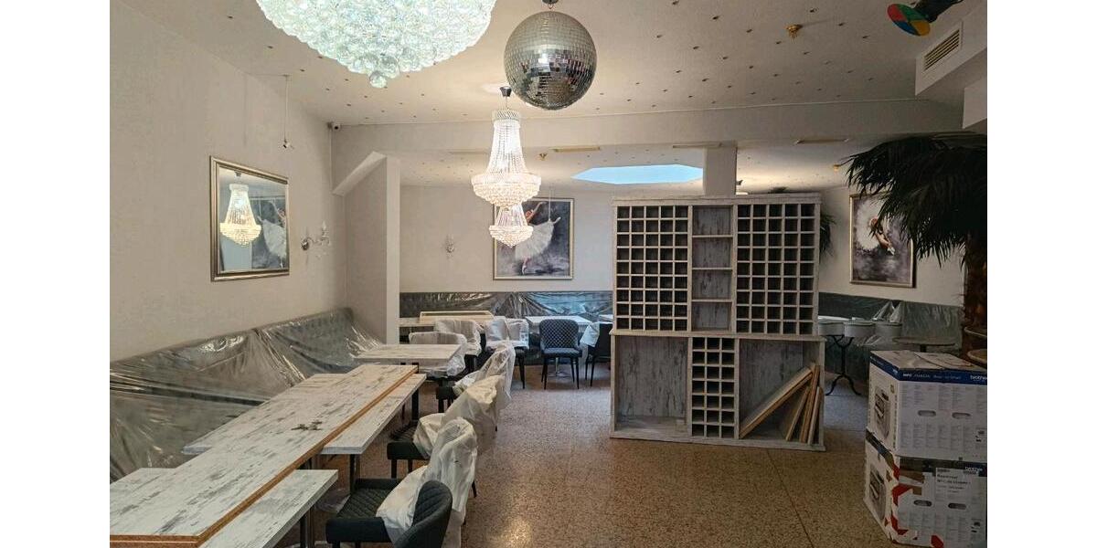 Einfamilienhaus Zeitz - 6 Zimmer, 300 m&sup2;, 1.600&euro; | Angebot:23649340