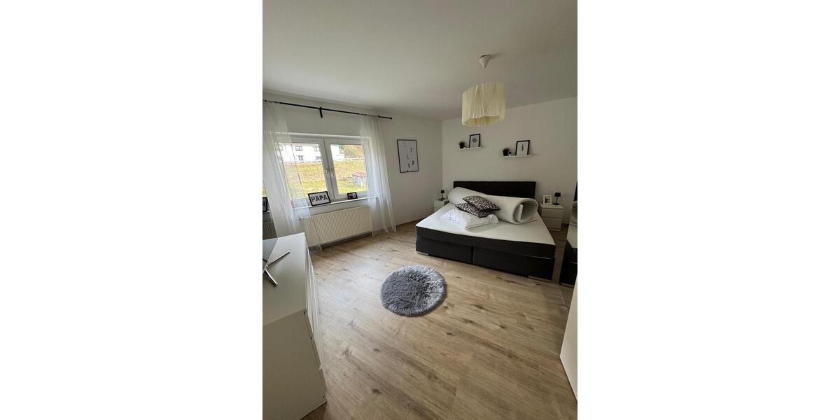 Etagenwohnung Braunfels - 4 Zimmer, 100 m&sup2;, 1.000&euro; | Angebot:24764818