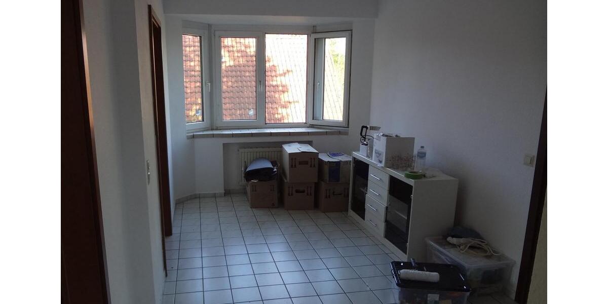 Dachgeschoßwohnung Stade - 2.5 Zimmer, 66 m&sup2;, 595&euro; | Angebot:26538416