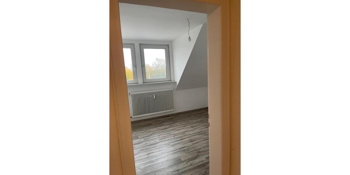Dachgeschoßwohnung Herne Eickel - 3 Zimmer, 65 m&sup2;, 510&euro; | Angebot:25232950