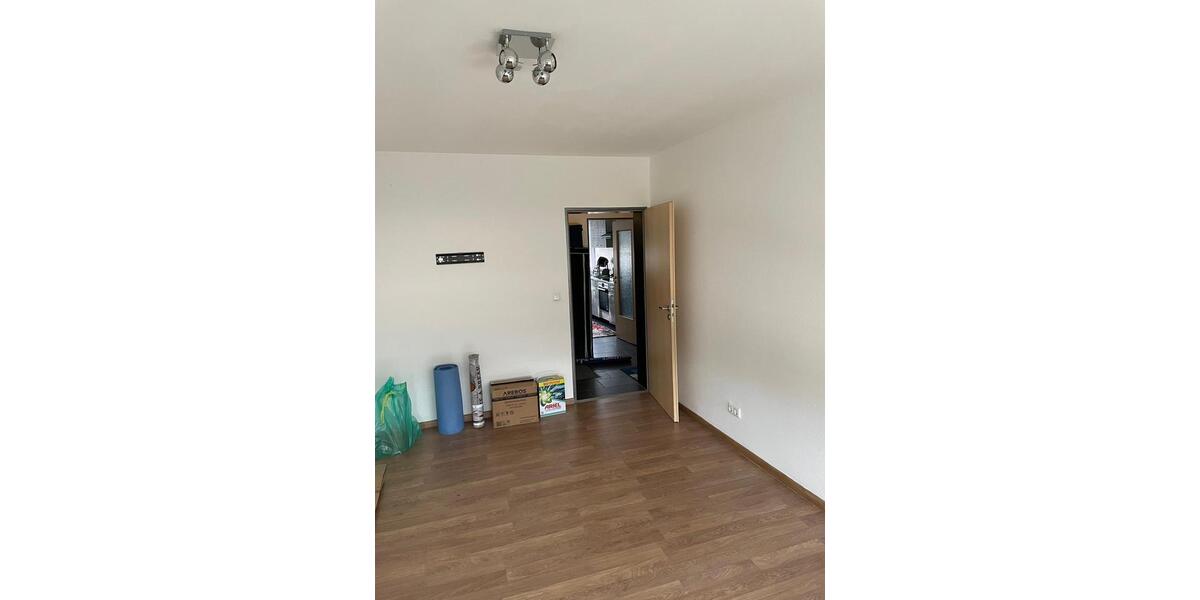 *Straubing* 4 Zimmer Wohnung mit Garage und Süd-West Balkon 4 zimmer