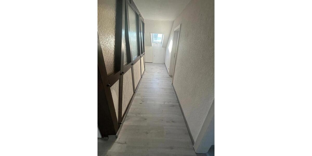 Dachgeschoßwohnung Edertal - 3 Zimmer, 70 m&sup2;, 450&euro; | Angebot:26652252