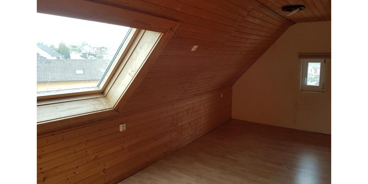 Dachgeschoßwohnung Schömberg - 4.5 Zimmer, 115 m&sup2;, 890&euro; | Angebot:26045549