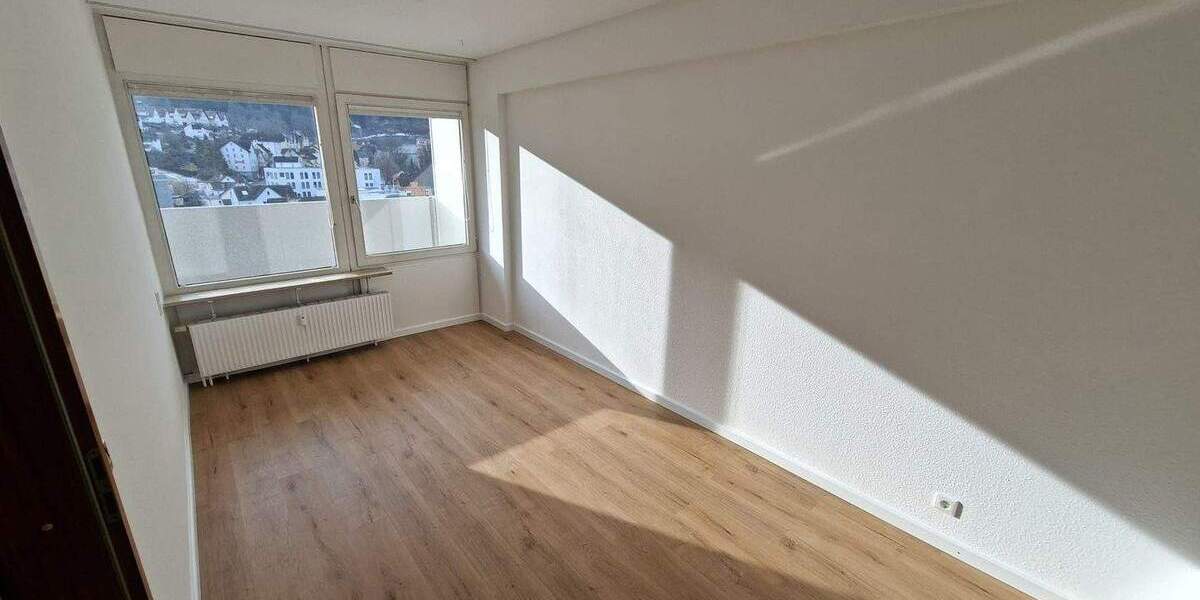 Etagenwohnung Schramberg - 3 Zimmer, 80 m&sup2;, 620&euro; | Angebot:23981681