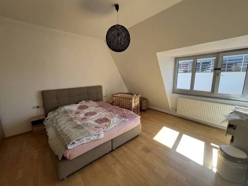3-Zimmer-Dachgeschoßwohnung in zentraler Lage