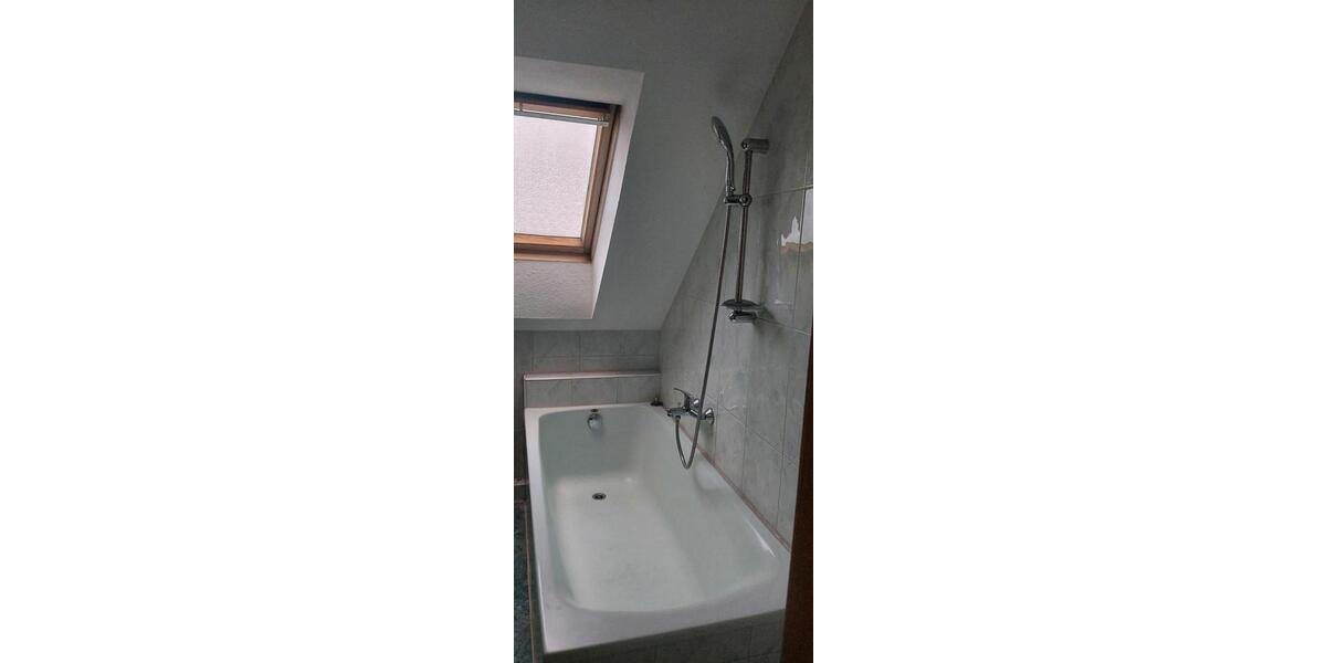 Dachgeschoßwohnung Lichtenstein (Sachsen) - 3 Zimmer, 58 m&sup2;, 320&euro; | Angebot:24466911