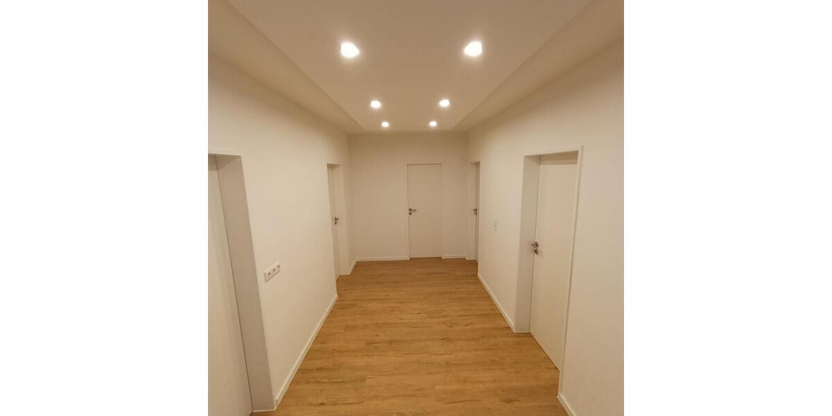 Etagenwohnung Augsburg Bärenkeller - 4 Zimmer, 92 m&sup2;, 1.390&euro; | Angebot:25476096