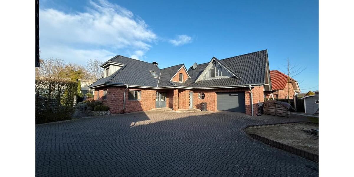Einfamilienhaus Großenkneten - 8 Zimmer, 380 m&sup2;, 1.800&euro; | Angebot:26435427