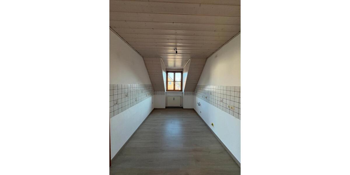 Etagenwohnung Niederschönenfeld - 4 Zimmer, 116 m&sup2;, 1.050&euro; | Angebot:26648175