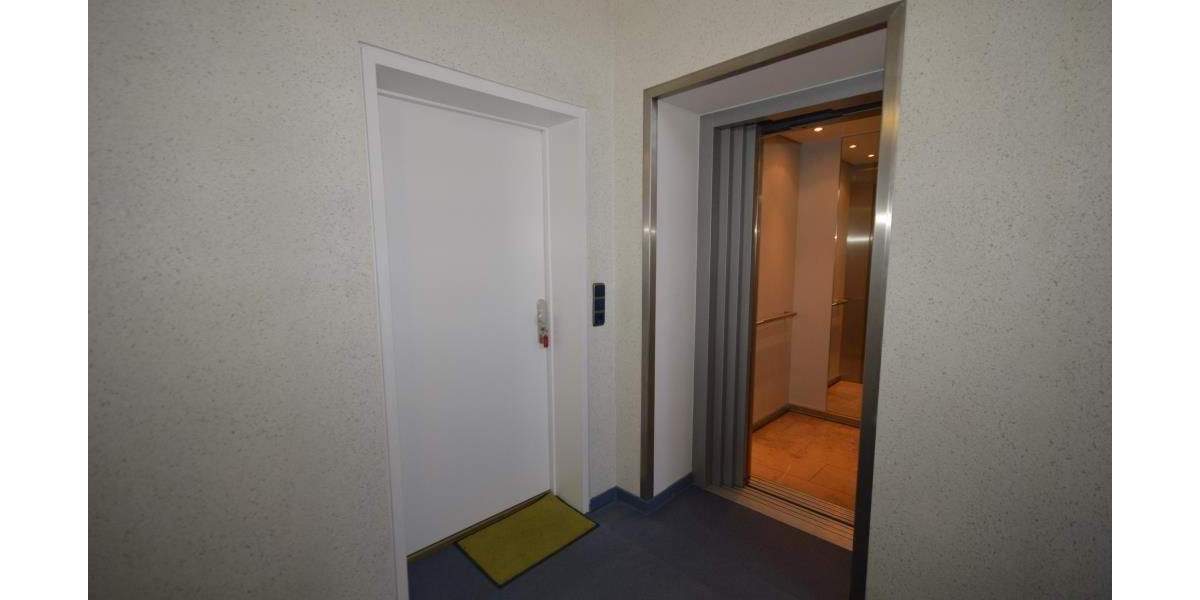 Gewerbeobjekt Neumarkt Altenhof - 4 Zimmer, 111 m&sup2;, 850&euro; | Angebot:25683027