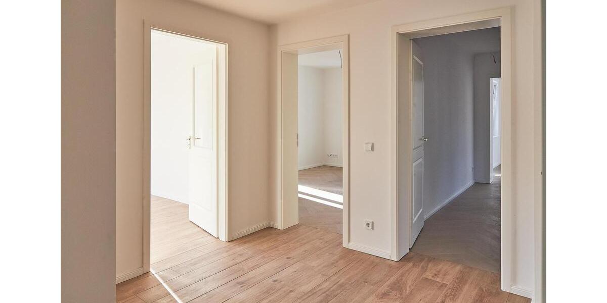 Erdgeschoßwohnung Falkensee - 4 Zimmer, 123 m&sup2;, 2.275&euro; | Angebot:23983167