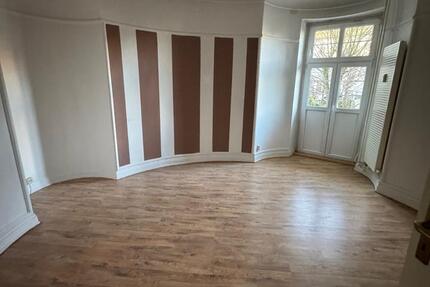 Toll gelegene 4-Zimmer-Altbauwohnung im Grünen Weg 4 zimmer