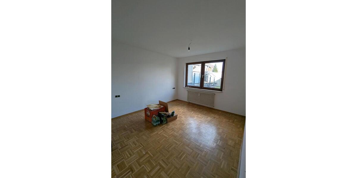 Erdgeschoßwohnung Eislingen (Fils) - 2 Zimmer, 81 m&sup2;, 1.110&euro; | Angebot:25615160
