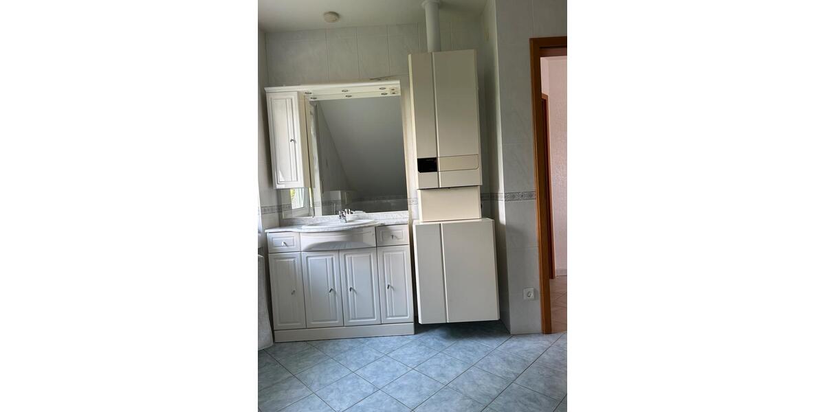 Einfamilienhaus Nentershausen - 4 Zimmer, 129 m&sup2;, 1.400&euro; | Angebot:26650102