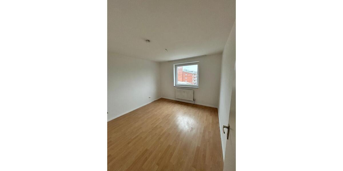 Etagenwohnung Stade Bützfleth - 4 Zimmer, 84 m&sup2;, 950&euro; | Angebot:25948860