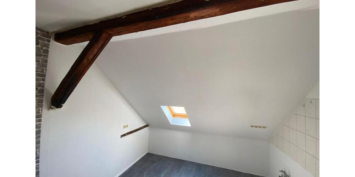 Dachgeschoßwohnung Aken (Elbe) - 5 Zimmer, 80 m&sup2;, 600&euro; | Angebot:26624020