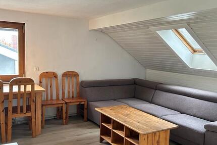 Möblierte 2-Zimmer-Dachgeschosswohnung in Langenselbold zimmer