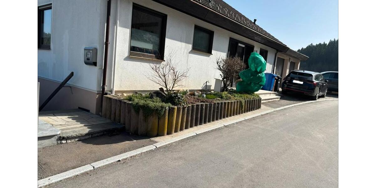 Erdgeschoßwohnung Bösingen - 2 Zimmer, 55 m&sup2;, 500&euro; | Angebot:25305277