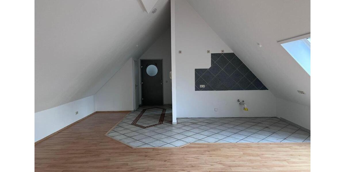 Dachgeschoßwohnung Delitzsch - 1 Zimmer, 46 m&sup2;, 395&euro; | Angebot:26567410