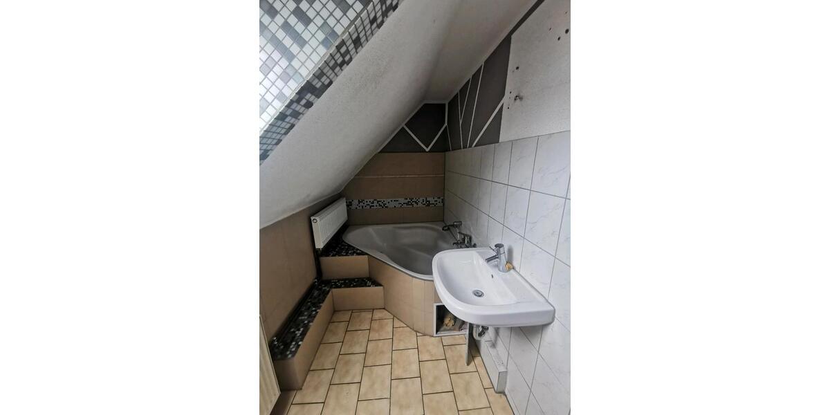 Dachgeschoßwohnung Staßfurt Löderburg - 2 Zimmer, 45 m&sup2;, 270&euro; | Angebot:25394587