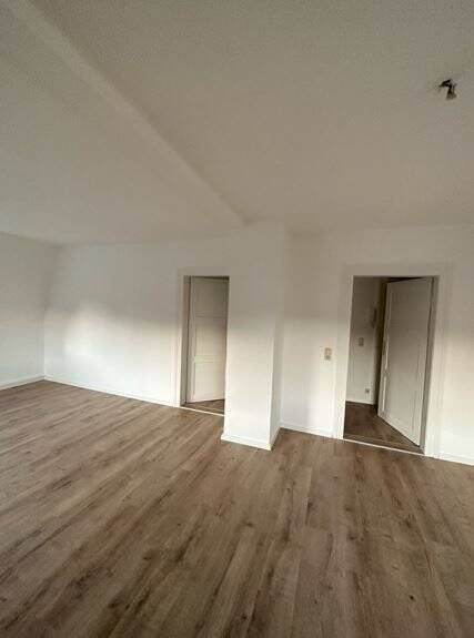 Etagenwohnung Roßwein Seifersdorf - 4 Zimmer, 106 m&sup2;, 549&euro; | Angebot:19581331