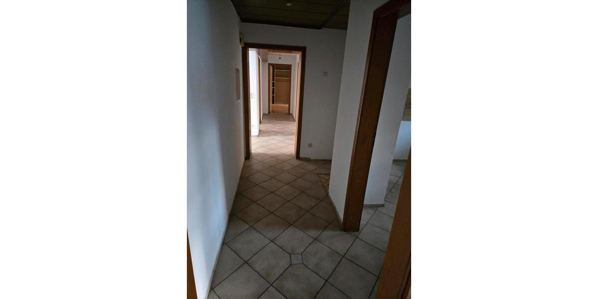 Erdgeschoßwohnung Kastellaun - 4 Zimmer, 100 m&sup2;, 750&euro; | Angebot:24349093