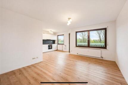 3-Zi mit EBK und Balkon 3 zimmer