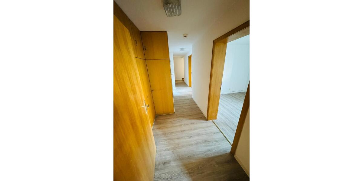 Etagenwohnung Alsfeld - 5 Zimmer, 185 m&sup2;, 850&euro; | Angebot:24640045