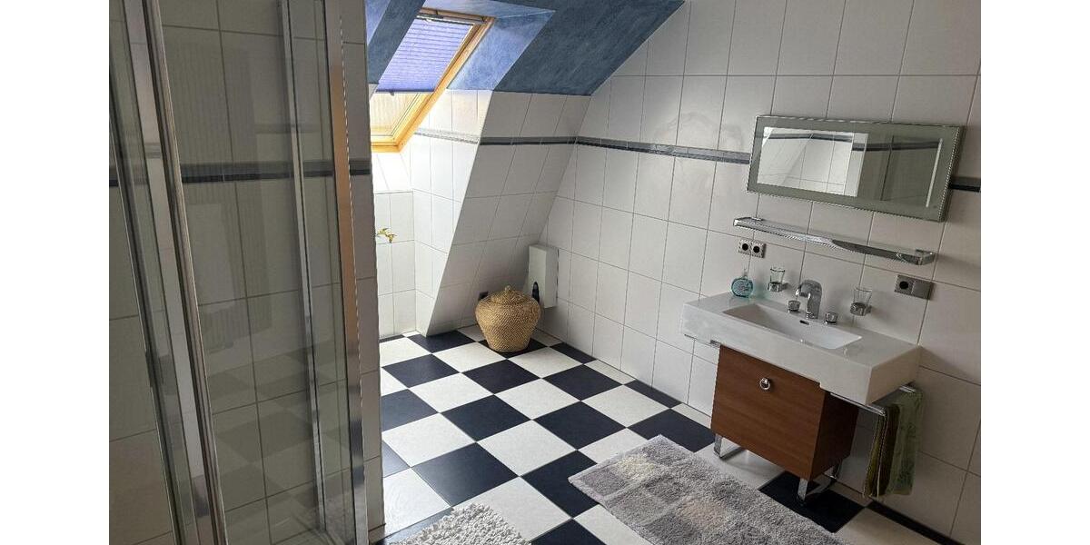 Dachgeschoßwohnung Sangerhausen - 2.5 Zimmer, 950&euro; | Angebot:22685452