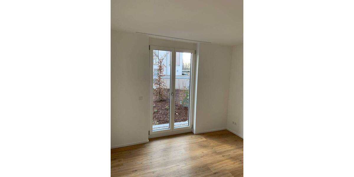 Etagenwohnung Weil am Rhein - 4 Zimmer, 102 m&sup2;, 1.400&euro; | Angebot:26192312