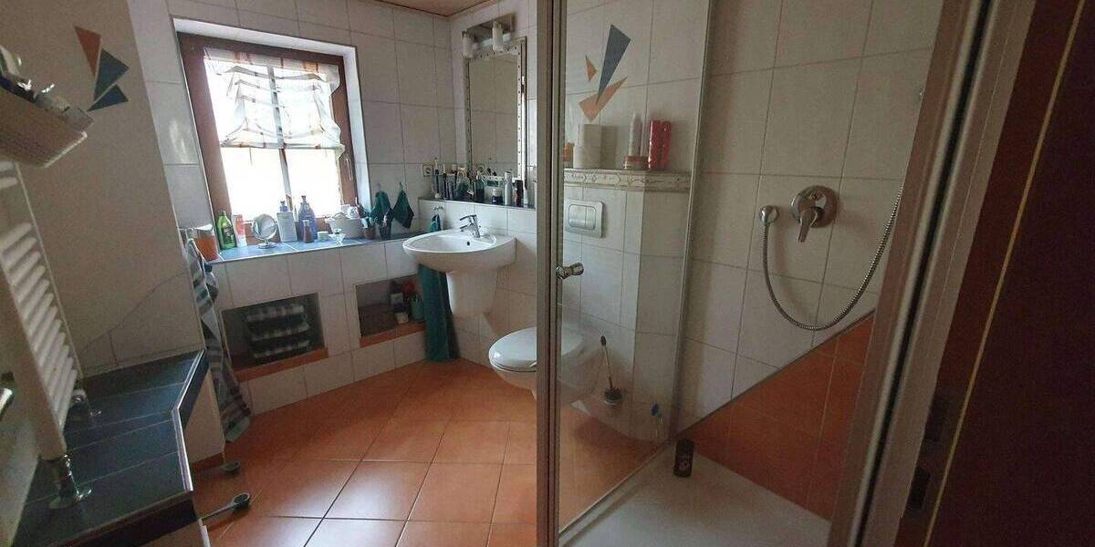 Etagenwohnung Weinsberg-Grantschen Grantschen - 5 Zimmer, 145 m&sup2;, 1.500&euro; | Angebot:26159836