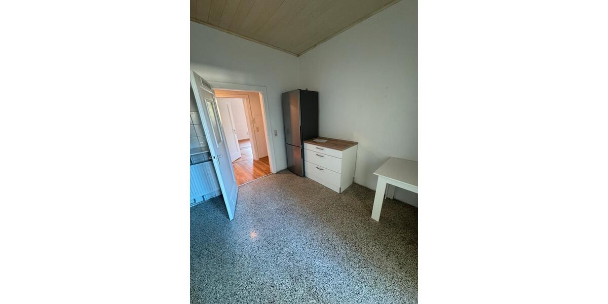 Wohnen auf Zeit Karlsruhe Beiertheim-Bulach - 3 Zimmer, 22 m&sup2;, 600&euro; | Angebot:26671233