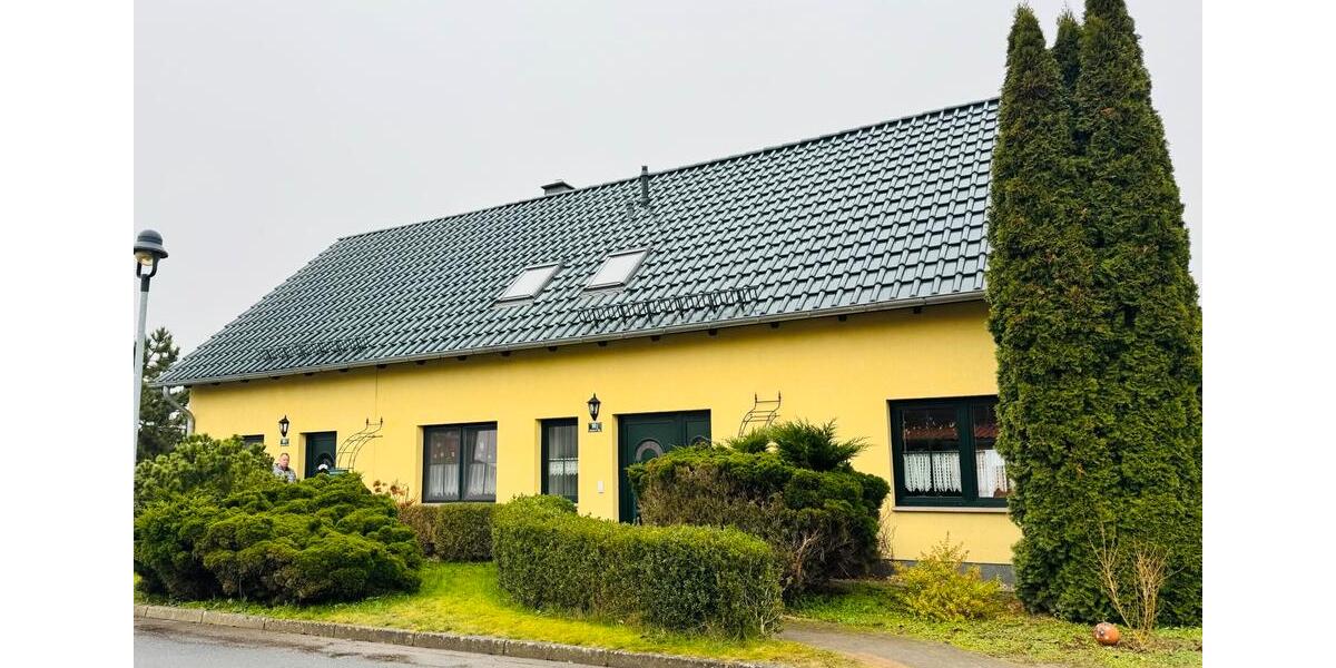 Dachgeschoss, 90 m², 3 Zimmer – Kamin, großer Balkon & Carport 3 zimmer