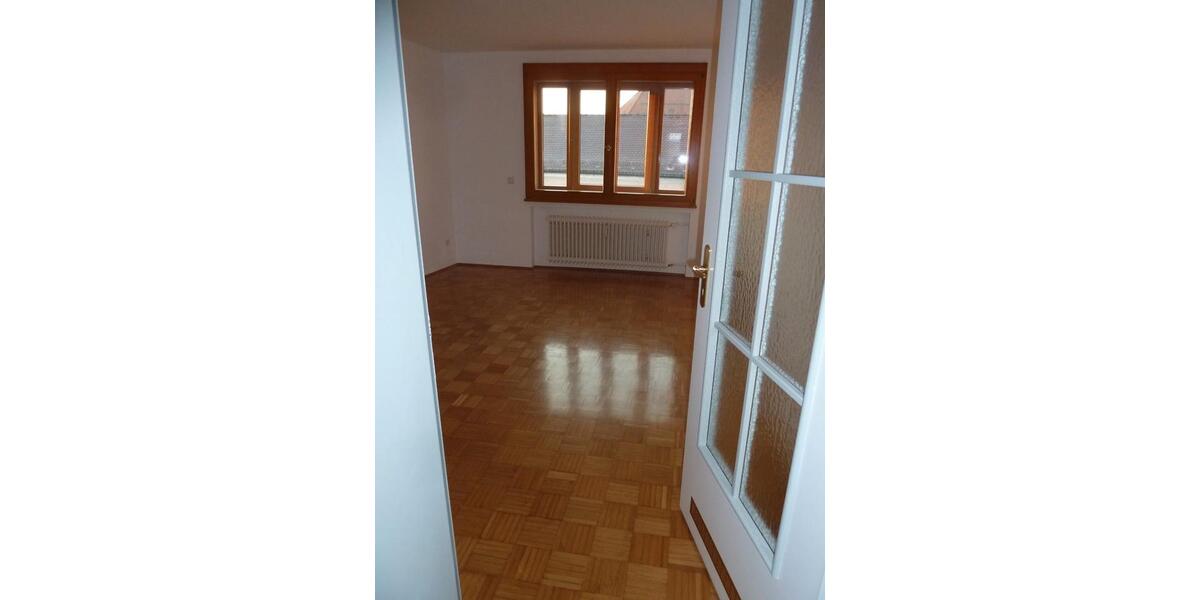Etagenwohnung Plattling - 3 Zimmer, 73 m&sup2;, 649&euro; | Angebot:26548869